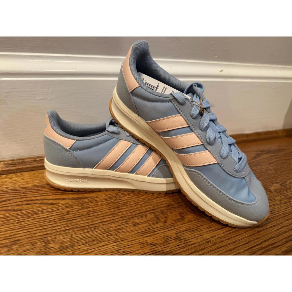 NWT Women's Adidas RUN 70s 2.0 J Sneakers - (Size 5) - Picture 2 of 5